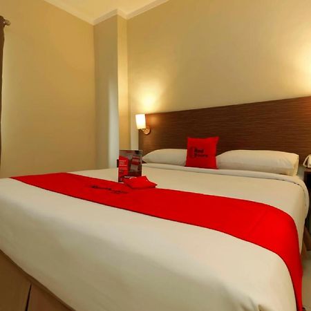 Reddoorz Plus Near Pantai Losari Makassar Dış mekan fotoğraf