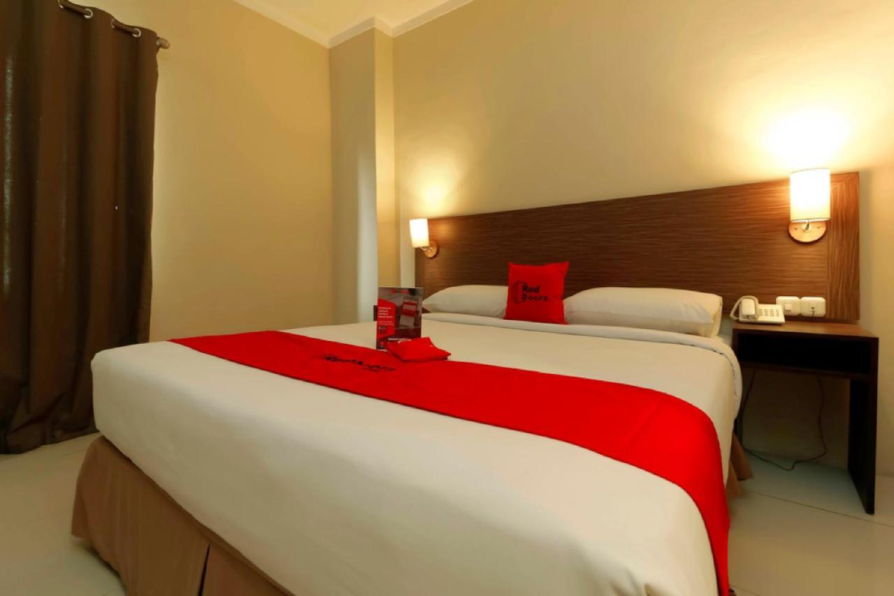 Reddoorz Plus Near Pantai Losari Makassar Dış mekan fotoğraf