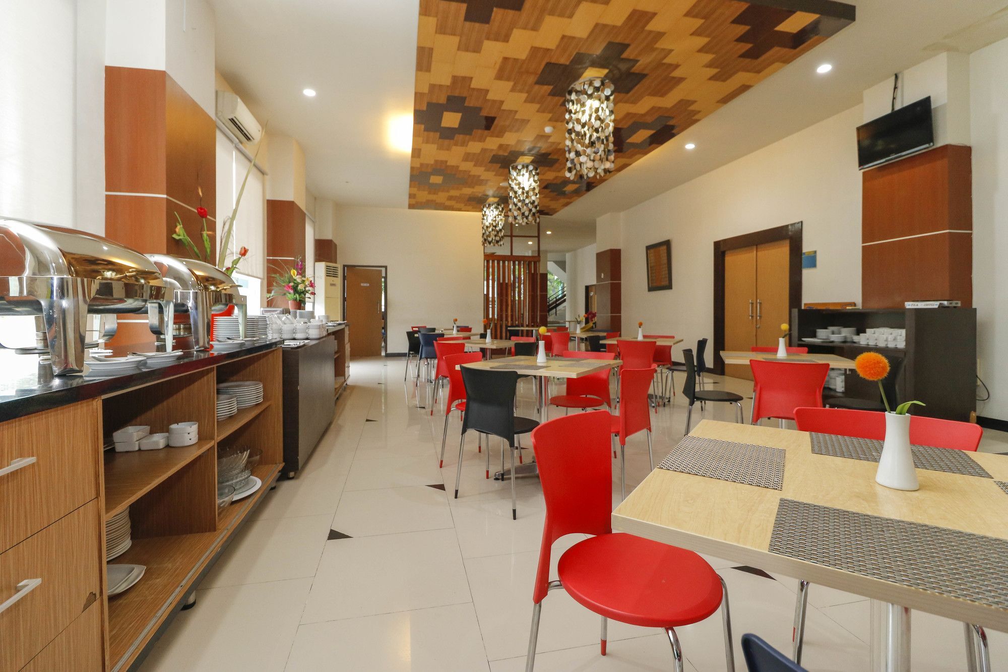 Reddoorz Plus Near Pantai Losari Makassar Dış mekan fotoğraf