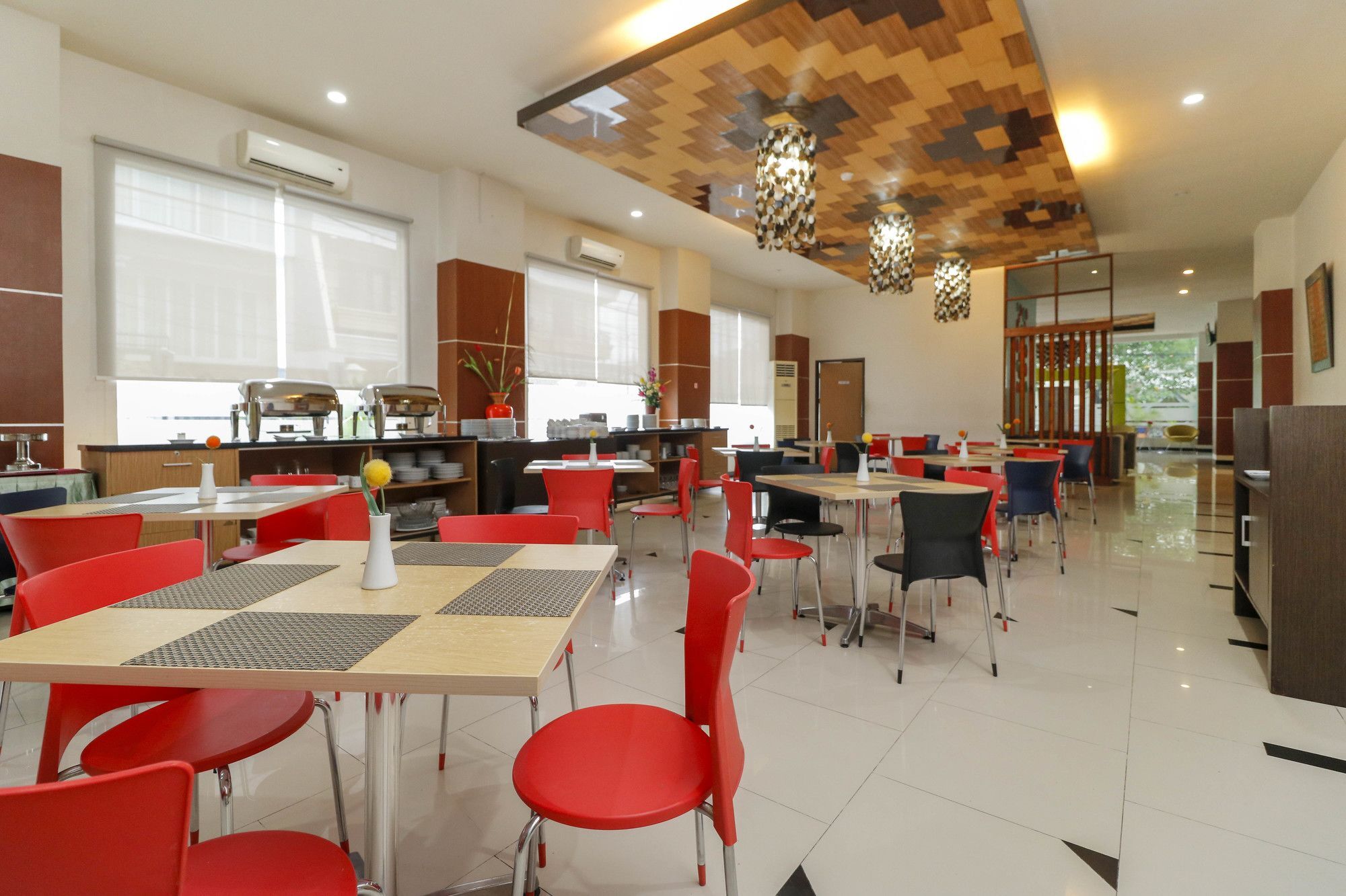 Reddoorz Plus Near Pantai Losari Makassar Dış mekan fotoğraf