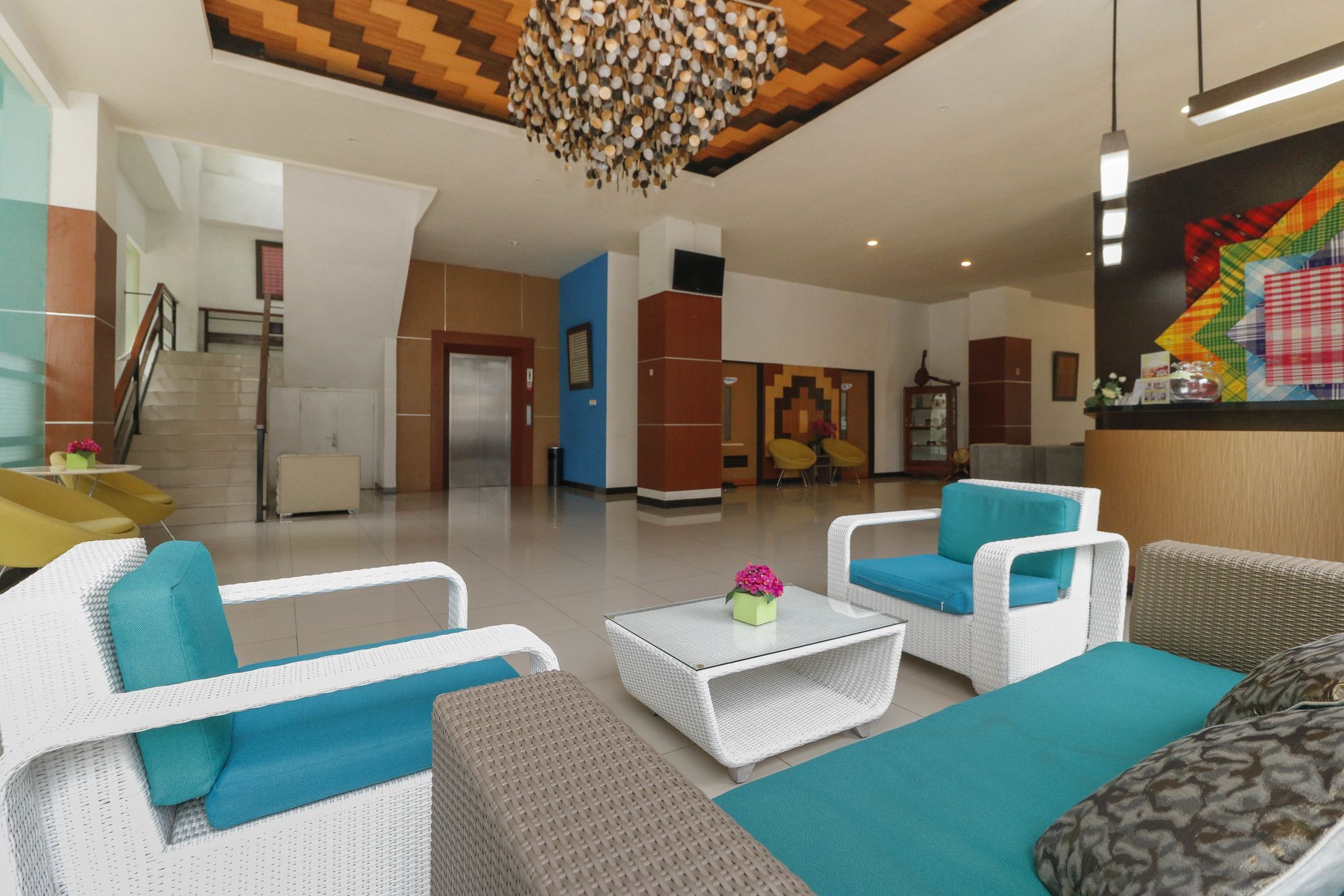 Reddoorz Plus Near Pantai Losari Makassar Dış mekan fotoğraf
