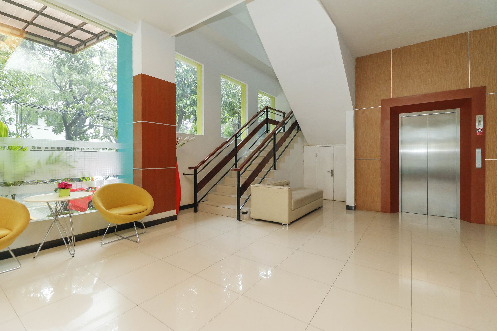 Reddoorz Plus Near Pantai Losari Makassar Dış mekan fotoğraf