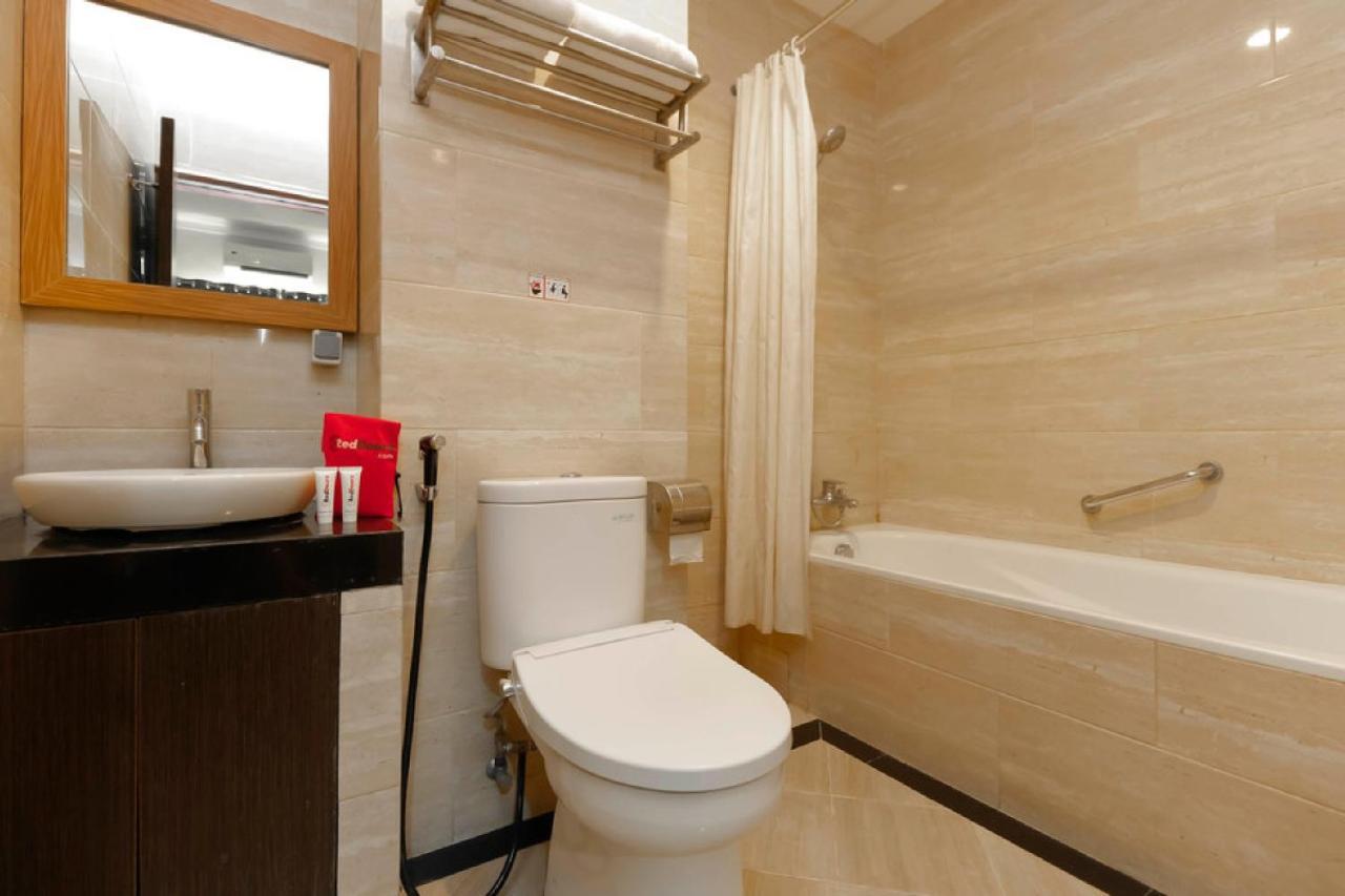Reddoorz Plus Near Pantai Losari Makassar Dış mekan fotoğraf